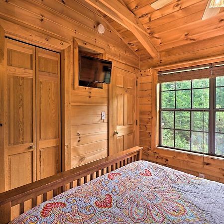 Quaint Log Cabin With Views Near West Jefferson Warrensville Exterior photo